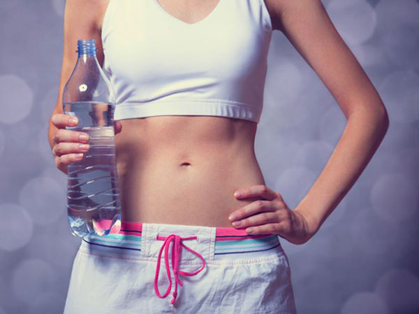 Uống nước để giảm cân